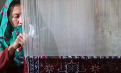 ثبت جهانی فرش دو روی تمام ابریشم دویدوخ؛ فرصت طلایی «ارزآوری»