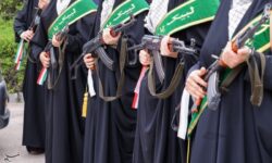 دختران اردبیلی دست به تفنگ به میدان آمدند