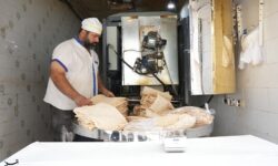 دوگانه‌سوز کردن نانوایی‌ها و تخصیص آرد اضافی در اهواز