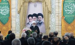 رمز عبور از گردنه‌های سخت اتحاد و تبعیت از رهبری است
