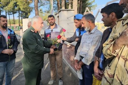 سردار مهدوی در جمع کارگران بیرجند: دست‌بوسِ عرقِ جبین شما هستم