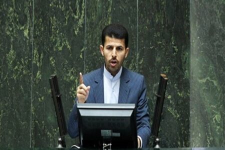 سلبریتی‌های ساکت باید در دفاع از ایران کنشگری کنند