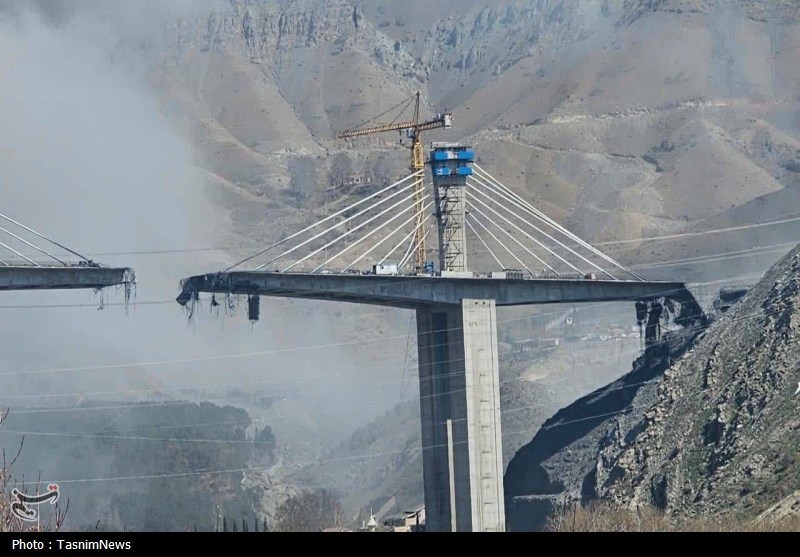 شهادت 2 نفر در حمله آمریکایی ـ صهیونی به پل B1 کرج