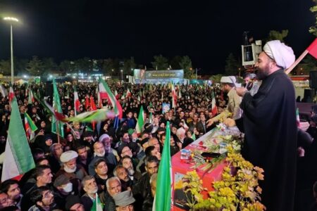 شهدا خط مقاومت را زنده نگه داشته‌اند