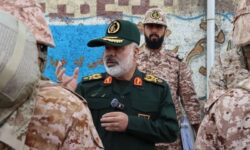 فرمانده نیروی زمینی سپاه: ایران را زندان و باتلاق متجاوزان می‌کنیم