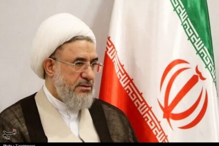 قدردانی آیت‌الله اراکی از مواضع شجاعانه پاپ لئون چهاردهم