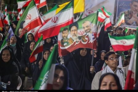 محاصره تنگه هرمز و بی‌اعتبار رئیس جمهور آمریکا