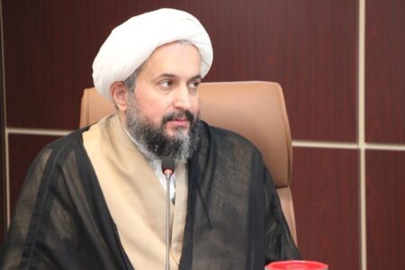 مسئولان تبیین و روشنگری را جدی بگیرند