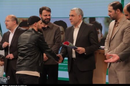 معرفی چهره شاخص هنر انقلاب اسلامی استان مرکزی