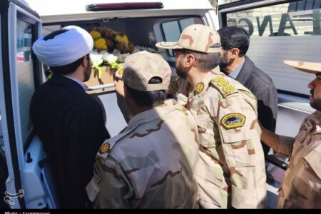 پیکر شهید امیرحسین عزیزی از سنندج بدرقه شد+تصاویر