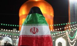 چهارشنبه امام رضایی؛حماسه‌ جمهوری هم‌نوا با زائران رضوی زیر باران
