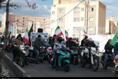 کاروان حماسی موتوری تکواندوکاران زنجان در گرامیداشت چهلم رهبر انقلاب