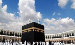 اعزام نخستین کاروان‌های حج تمتع استان کرمان از فرودگاه زاهدان