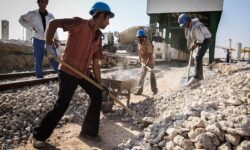 اقتصاد مقاومتی بدون حمایت از کارگران محقق نمی‌شود