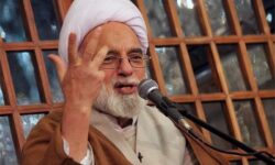 انتقاد از فرهنگ واردات و وابستگی به کالاهای خارجی