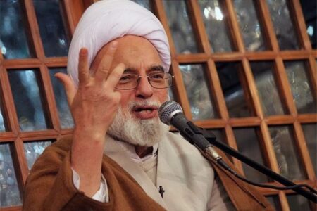 انتقاد از فرهنگ واردات و وابستگی به کالاهای خارجی