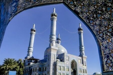 بقاع متبرکه؛ از گلستانِ عبادت تا باغستانِ دانش