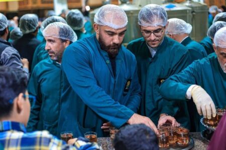 تصاویری از حضور تیم ملی کشتی در حرم رضوی