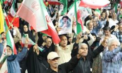خروش اجتماع شبانه بوشهری‌ها در میدان در موج 83