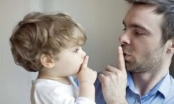 در تربیت فرزند، از این کارها پرهیز کنید