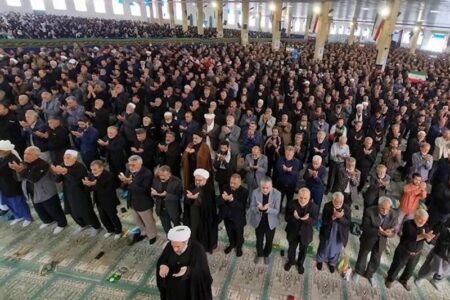 دوقطبی‌سازی به انسجام ملی آسیب می‌زند؛ همه باید تابع ولی‌فقیه باشند