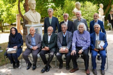 رونمایی از سردیس جمعی از نخبگان و استادان برجسته فارس در باغ ارم