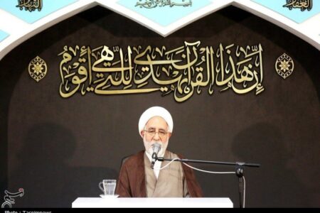 شهید لاریجانی با صلابت، تعهد و روحیه علمی سبب عزت و آبروی کشور بود