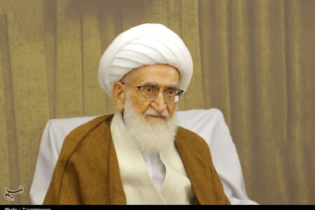 صدور فتوای جواز پرداخت وجوهات شرعی مقلدان امام شهید به رهبر انقلاب