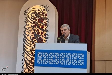 فردوسی هویت ایرانی را در پیوند زبان، تاریخ و فرهنگ تعریف کرد
