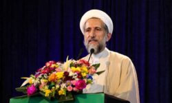 مدیران با نگاهی انقلابی و جهادی موانع اقتصادی را از سر راه بردارند