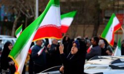 مردم در خط مقدم و در حال درک عمیق  نبردی متفاوت هستند