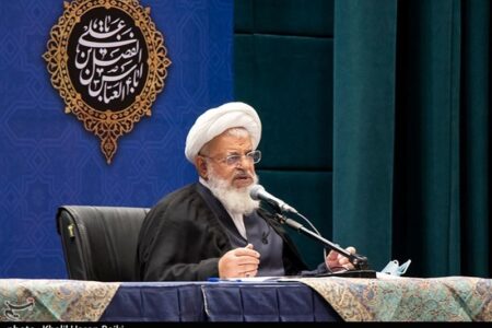 ملت ایران هرگز زیر سلطه استکبار نخواهد رفت