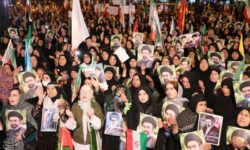 هفتاد و سومین شب اهتزاز پرچم اقتدار ایران در یاسوج برگزار شد+تصاویر