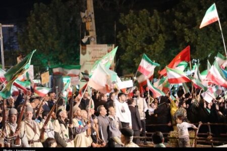 هفتاد و هشتمین شب اهتزاز پرچم اقتدار ایران در یاسوج برگزار شد+تصاویر