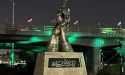 جلوه‌گری غدیر در سیمای مشهد؛ نماد غدیر با ارتفاع 9 متر رونمایی شد
