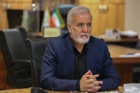 حضور مردم در میدان، دشمنان را ناکام می‌کند