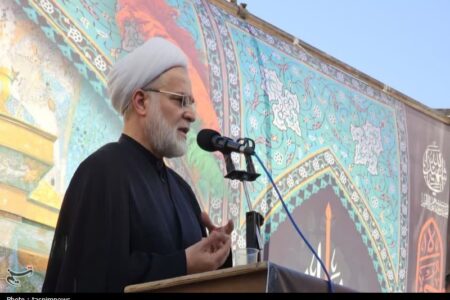 راه شهدا با صبر، اخلاص و دفاع از ارزش‌های دینی ادامه می‌یابد