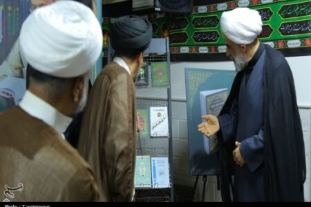 رونمایی از آثار ترجمه‌شده شهید امام خامنه‌ای به زبان بنگالی در قم