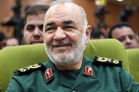 سردار حسین سلامی نماد مدیریت جهادی و اخلاق اسلامی است