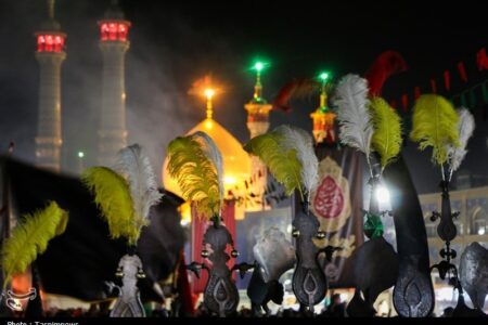 شب تاسوعا در قم؛ اشک بر علمدار کربلا و تجدید عهد با ولایت+ عکس