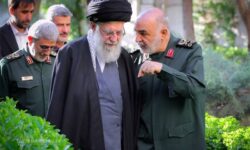 شهید سلامی در برابر دشمنان با صلابت و قاطعیت عمل می‌کرد