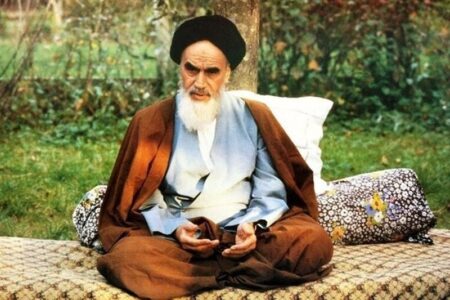 مرجعیت دینی و گفتمان اسلامی؛ دو رمز موفقیت امام خمینی(ره)