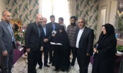 مشاور رئیس‌جمهور: خدمتگزار خانواده شهدا هستیم