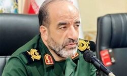 معاون فرهنگی نیروی زمینی سپاه: ما اهل عقب‌نشینی و تسلیم نیستیم