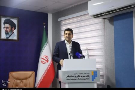 وزیر ارتباطات: اجازه ندادیم ارتباط کشور با جزایر قطع شود