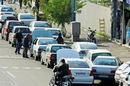پارک دوبل در تبریز تردد 1500 خودرو را مختل می‌کند؛ معابر یا پارکینگ؟