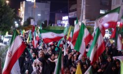 یکصدمین اجتماع شبانه بوشهری‌ها در میدان ثبت شد