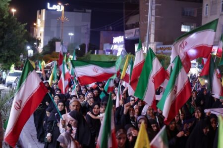 یکصدمین اجتماع شبانه بوشهری‌ها در میدان ثبت شد