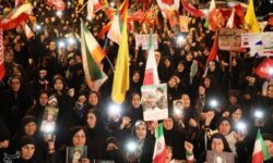خروش شبانه یاسوجی‌ها در سنگر خیابان؛ 141 شب فریاد علیه استکبار+تصاویر