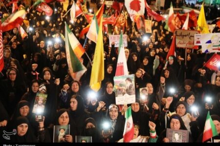خروش شبانه یاسوجی‌ها در سنگر خیابان؛ 141 شب فریاد علیه استکبار+تصاویر
